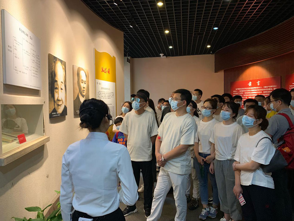 8-华中区域组织全体员工赴长沙开慧镇开展党史学习教育。。。。。.jpg